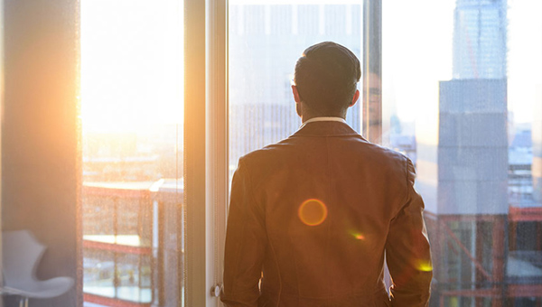 企业愿景：成为行业标杆