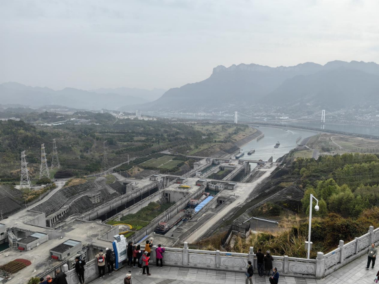 大坝场景