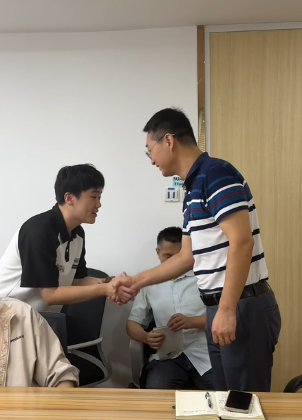握手礼仪练习